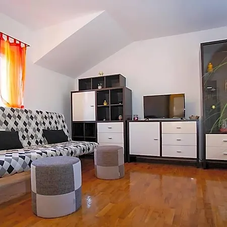 Hotel Kika 3*