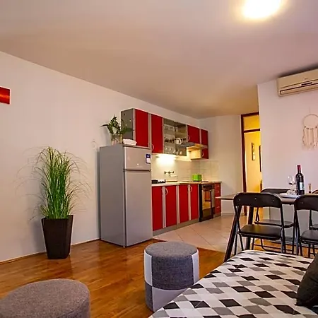 Kika Hotel 3*
