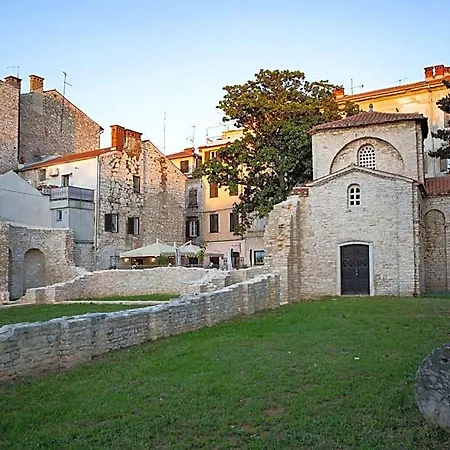Kika Pula